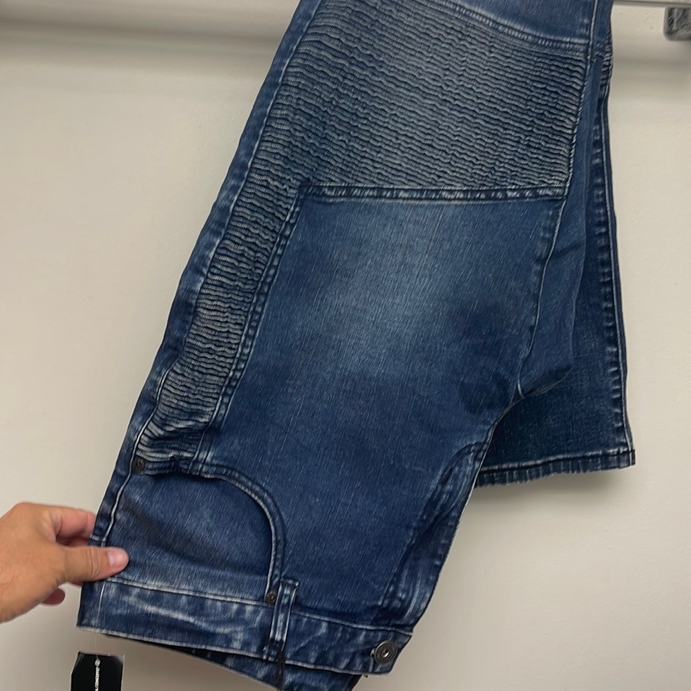 Mens super stretch 38/32 skinny jeans texturized details